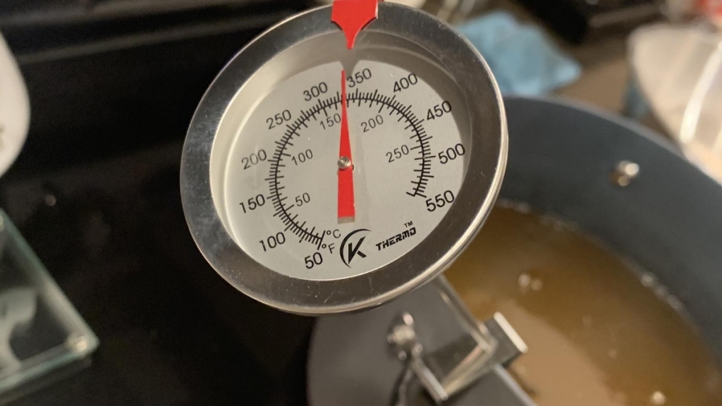 Deep-fry thermometer in pot 